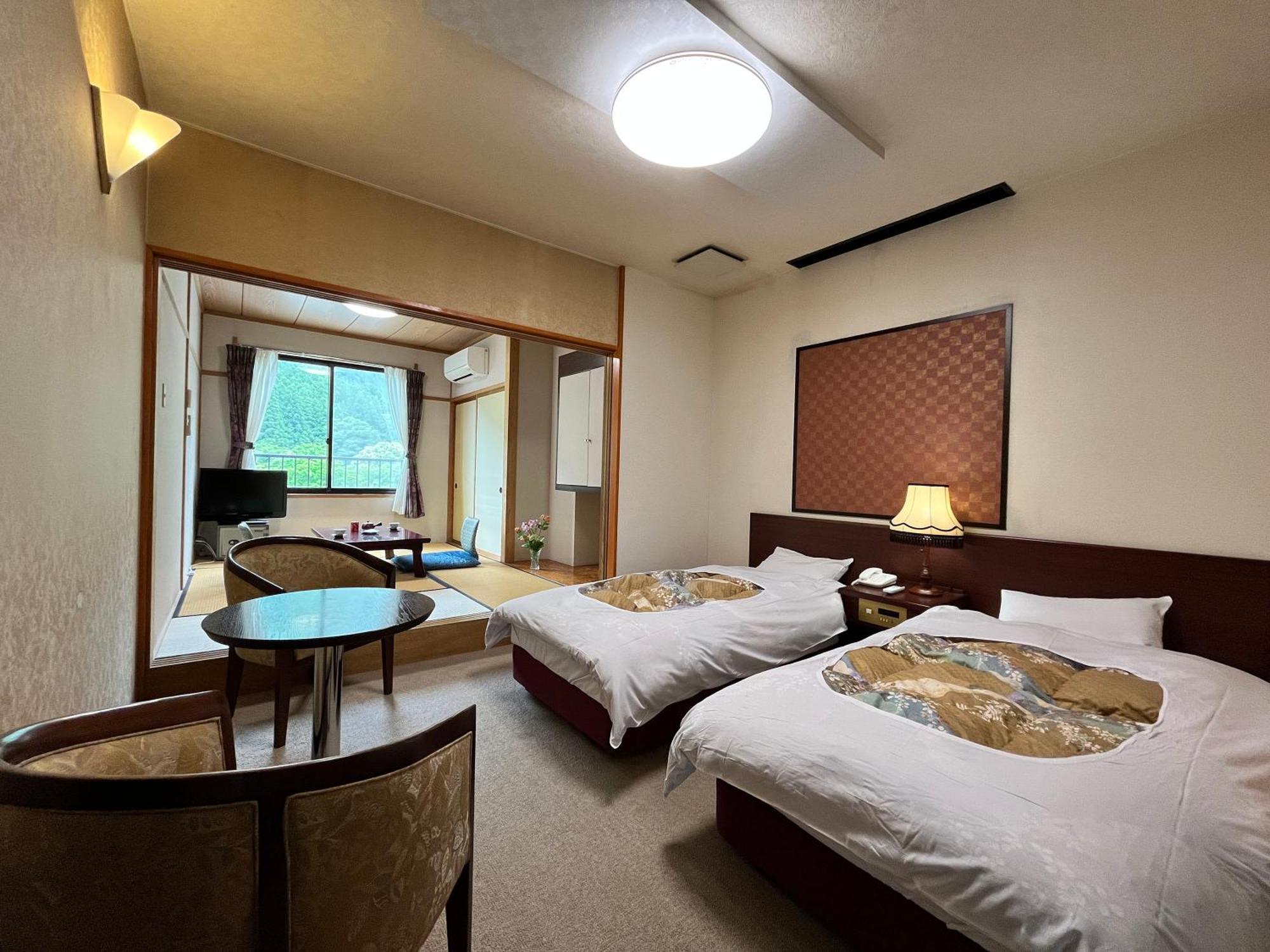 Gokayama Onsen Akaokan นันโตะ ภายนอก รูปภาพ