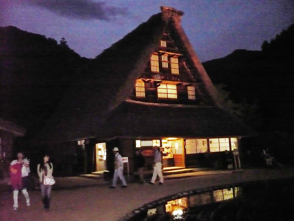 Gokayama Onsen Akaokan นันโตะ ภายนอก รูปภาพ
