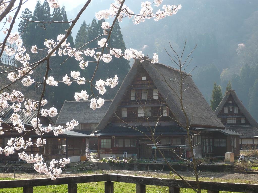 Gokayama Onsen Akaokan นันโตะ ภายนอก รูปภาพ