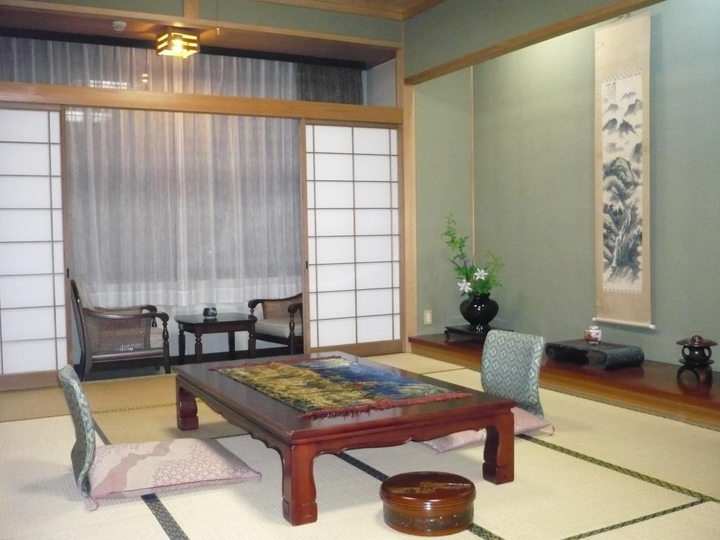 Gokayama Onsen Akaokan นันโตะ ภายนอก รูปภาพ