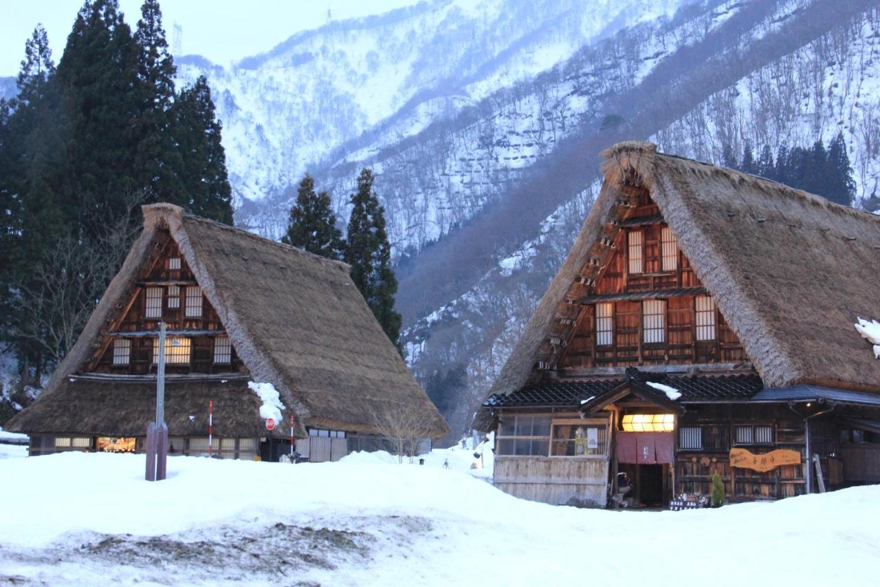 Gokayama Onsen Akaokan นันโตะ ภายนอก รูปภาพ