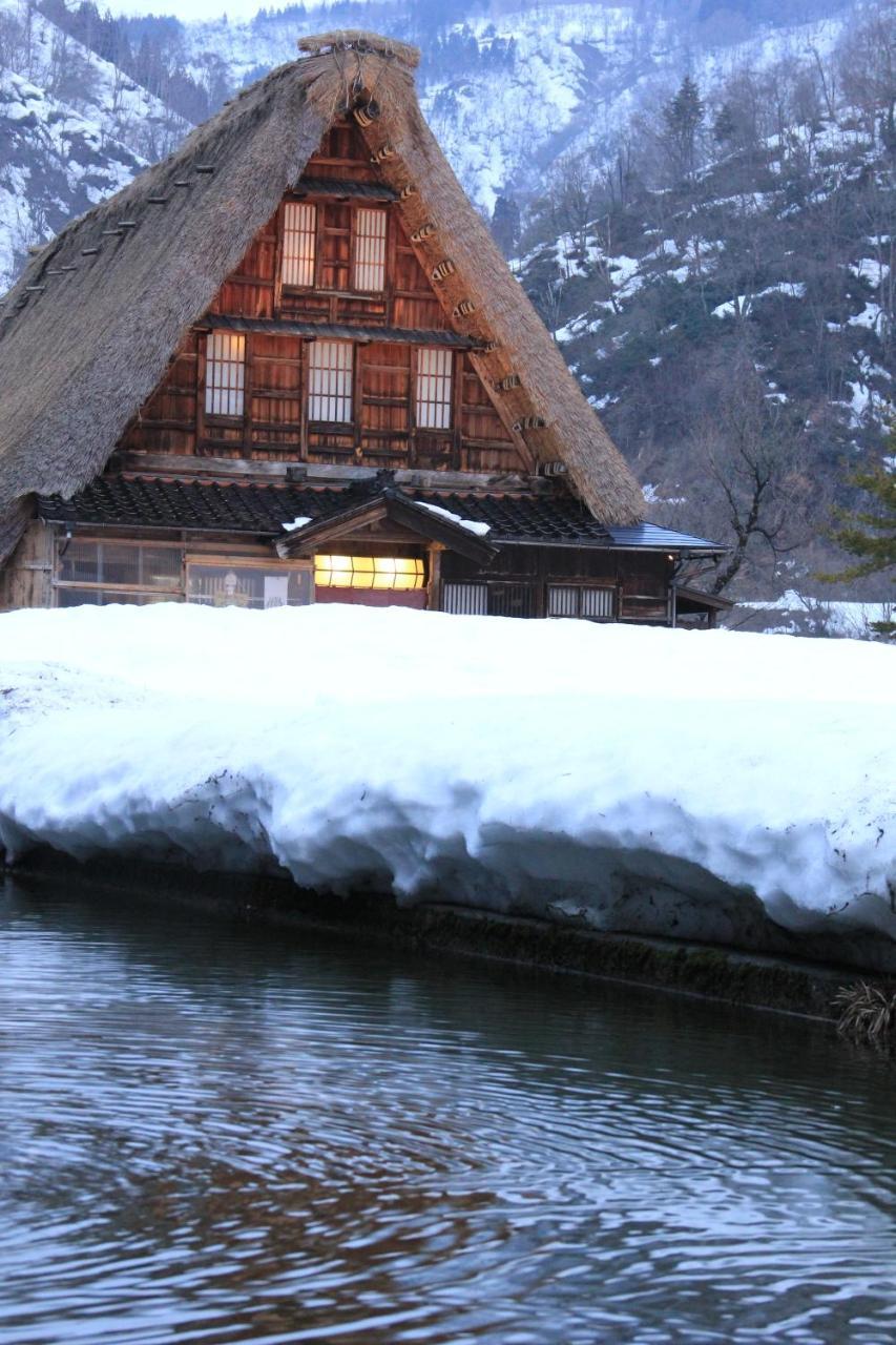 Gokayama Onsen Akaokan นันโตะ ภายนอก รูปภาพ