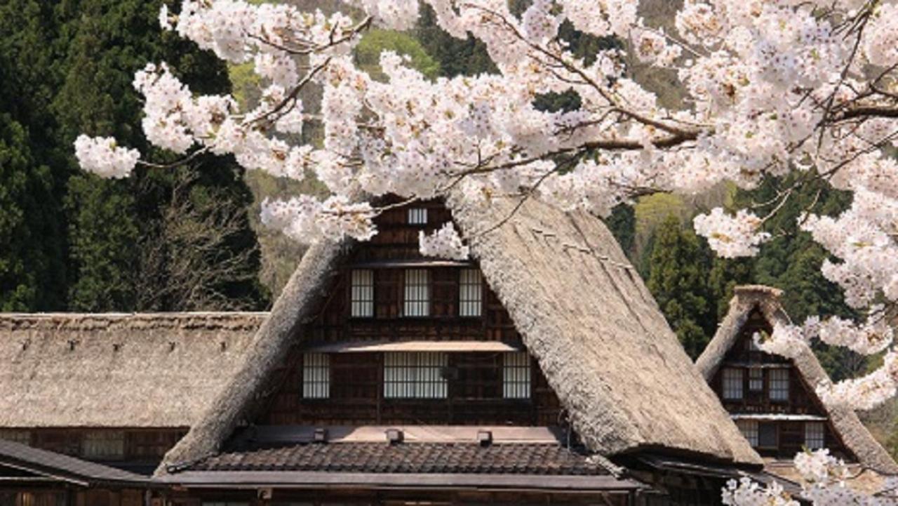 Gokayama Onsen Akaokan นันโตะ ภายนอก รูปภาพ