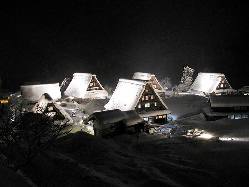 Gokayama Onsen Akaokan นันโตะ ภายนอก รูปภาพ